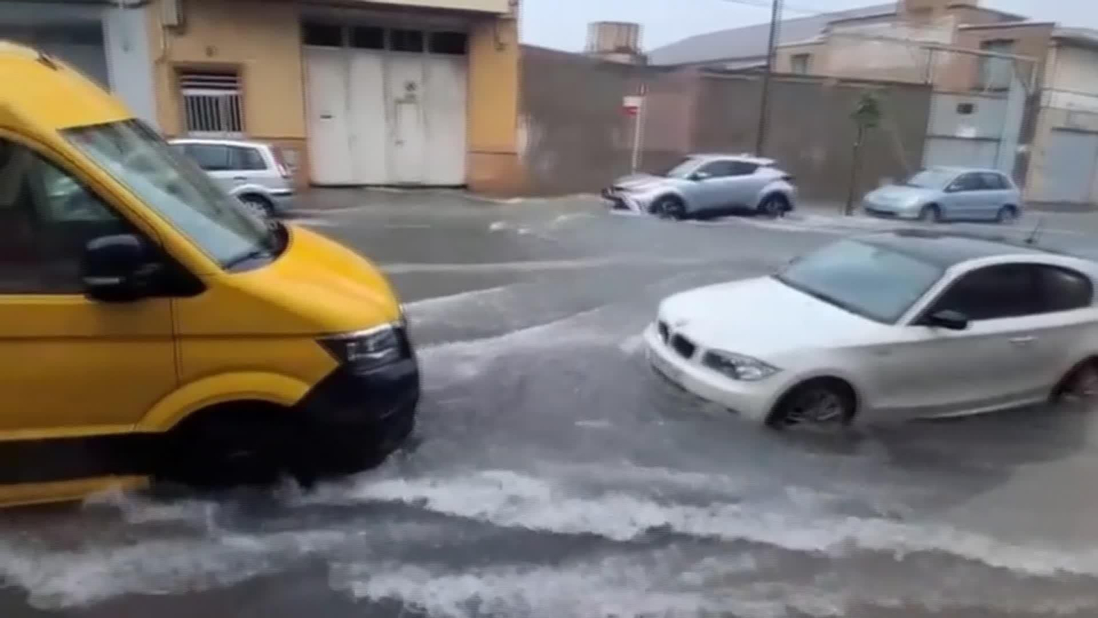 L054-EDI VARIOS LLUVIAS HOY