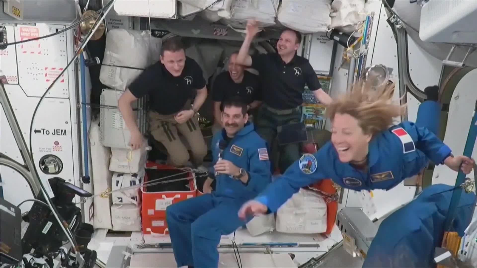 va tripulacion falcon 9