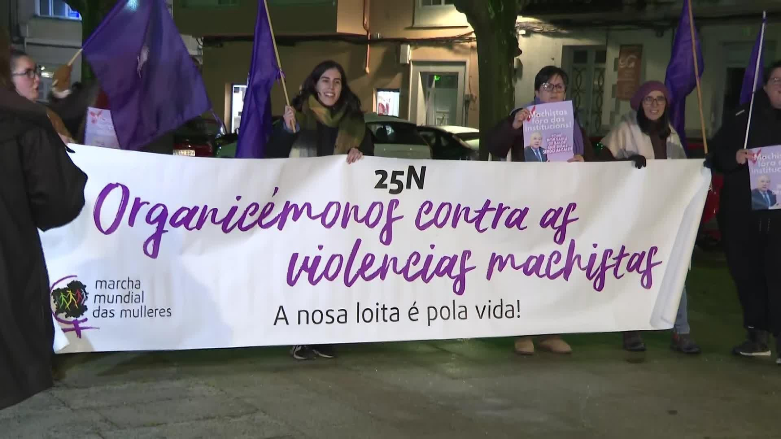 L067-LUGO PROTESTAS PLENO ALCALDE MONFORTE