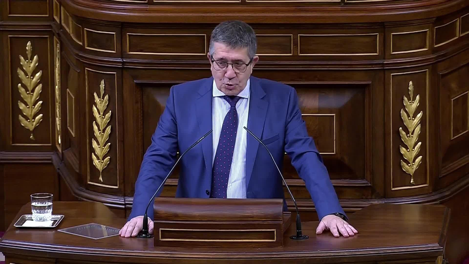va en el nombre del padre de patxi lopez