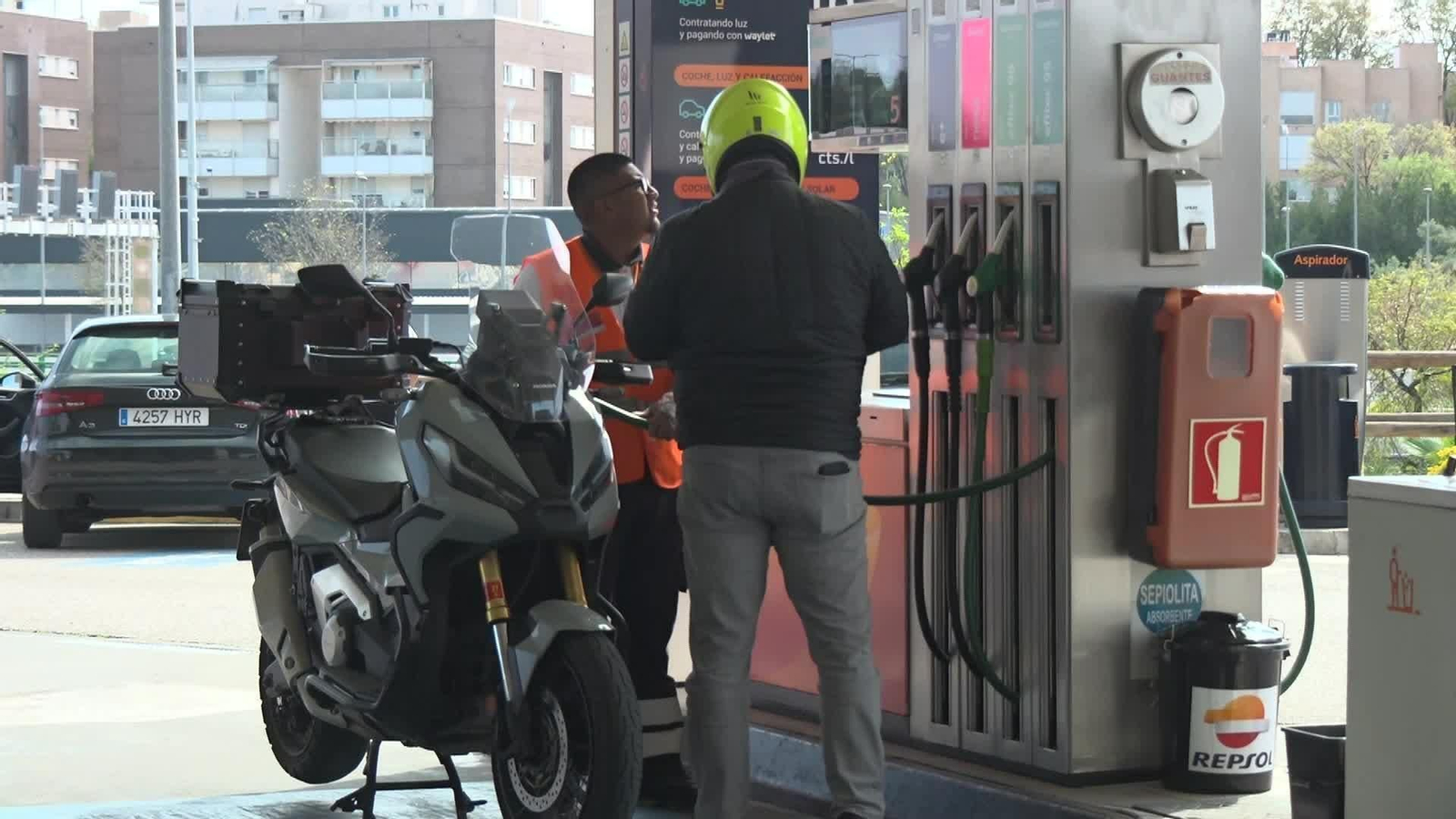 D027-SEVILLA BAJADA PRECIO CARBURANTES DECRETO