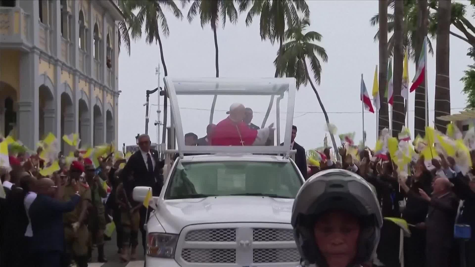 M080-GUINEA ECUATORIAL VISITA PAPA