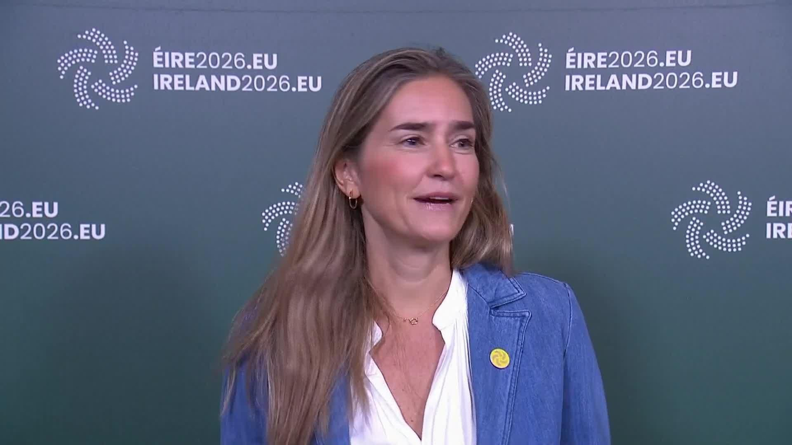 M021-IRLANDA LLEGADA SARA AAGESEN MINISTROS ENERGIA