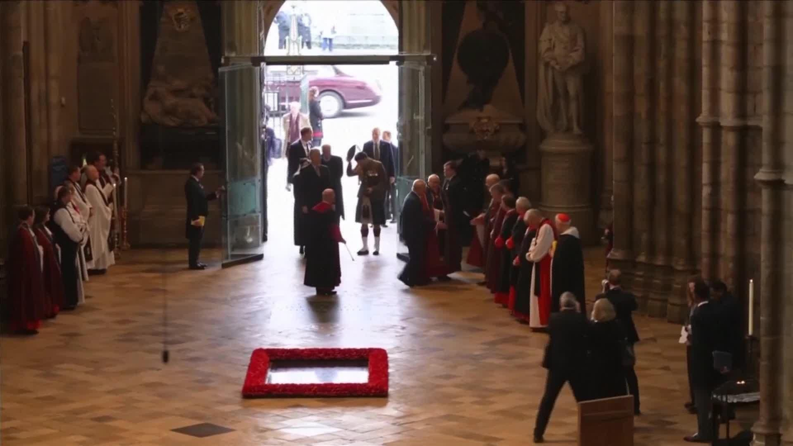 X064-REINO UNIDO CARLOS III MISA ADVIENTO