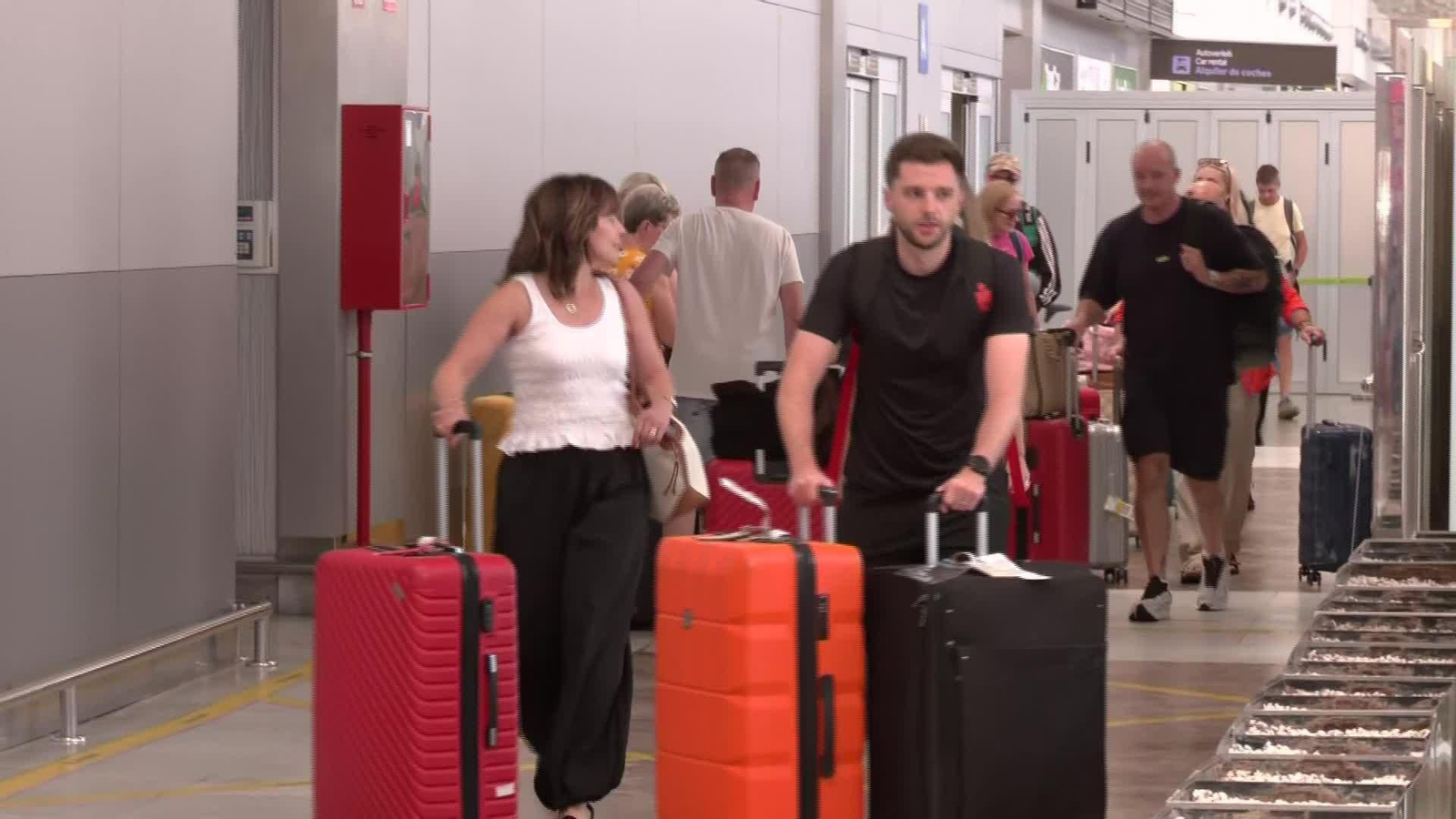 L022-VARIOS AEROPUERTOS CONTROLES VUELOS ITALIA