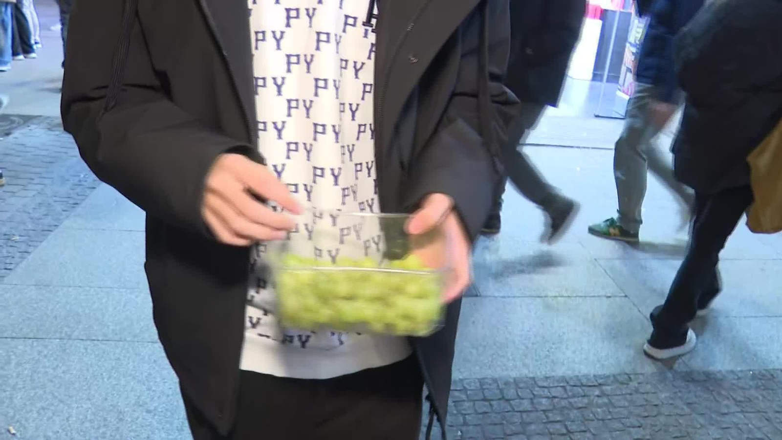 X058-MADRID PUERTA SOL DESALOJO PLAZA TARDE