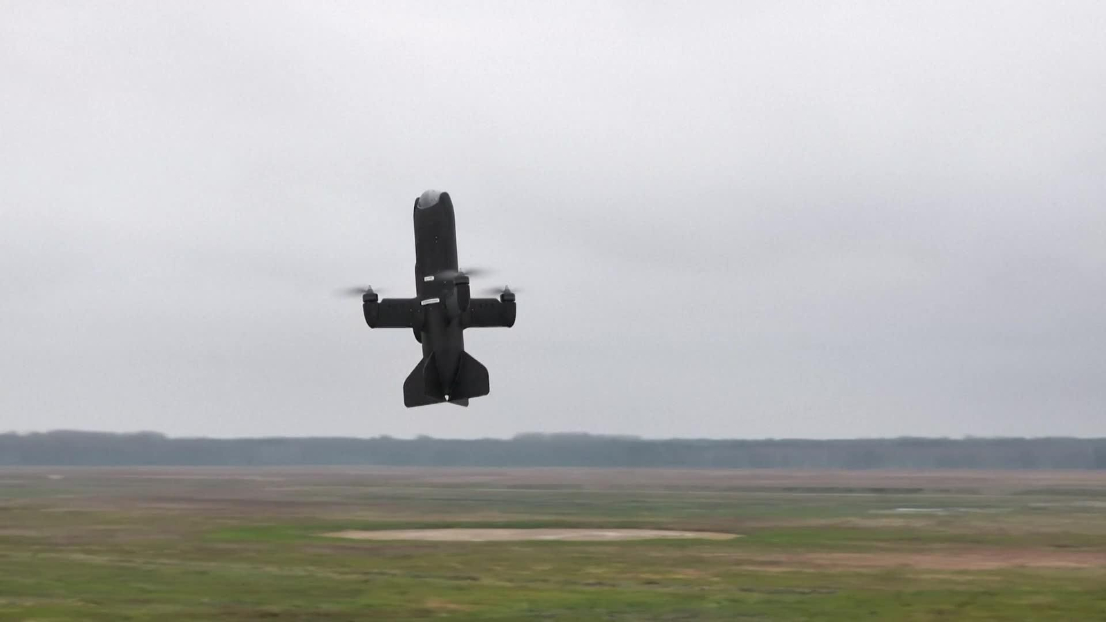 X046-LETONIA MURO DE DRONES