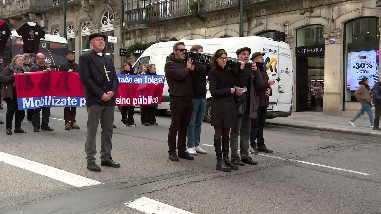 M024-VIGO MANIFESTACIÓN PROFESORES
