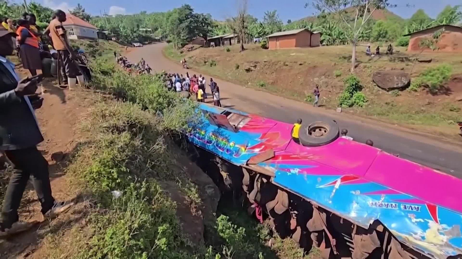 va accidente autobus escolar uganda