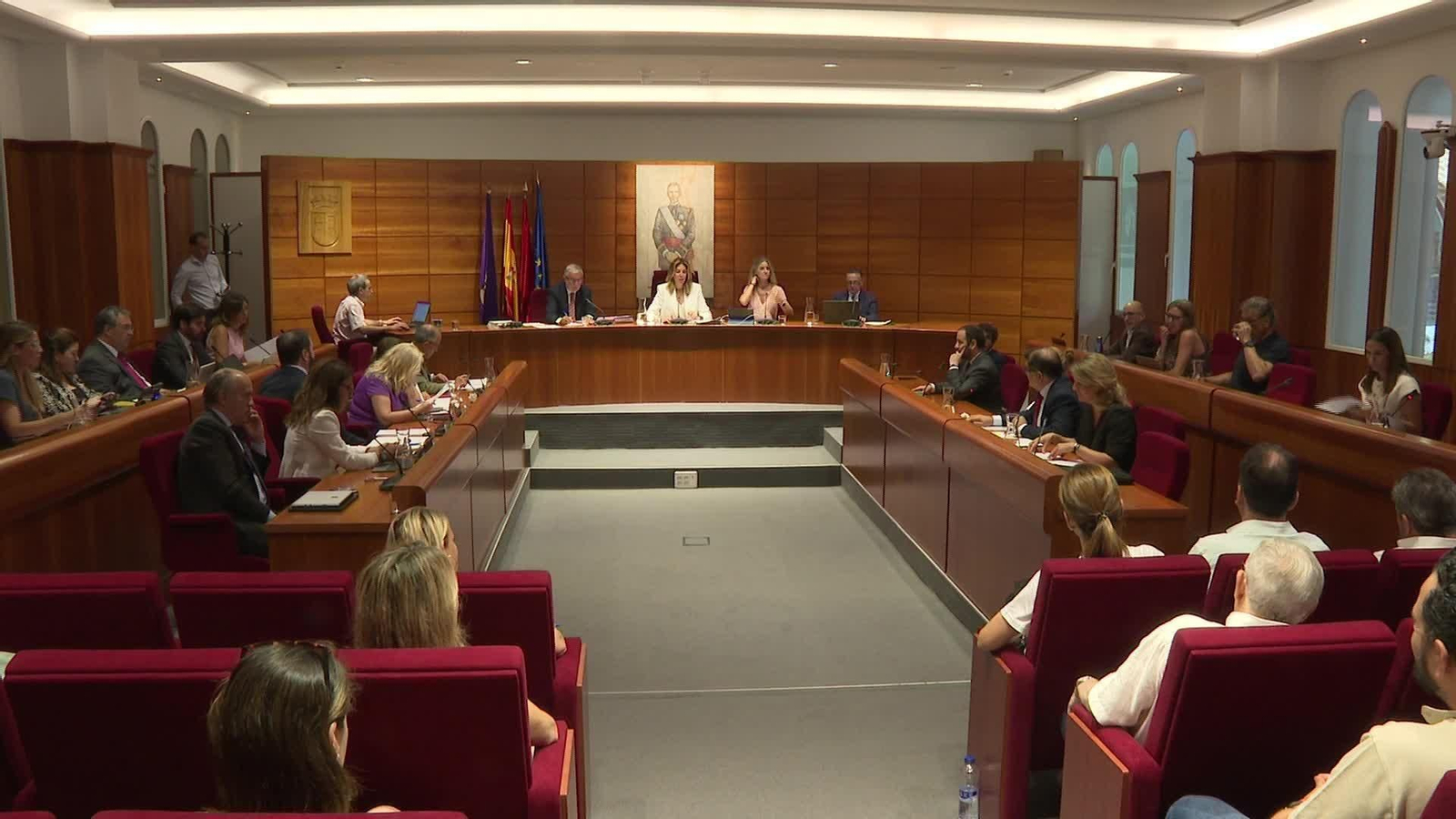J627-MADRID DEBATE POZUELO CIERRE CENTRO MENORES