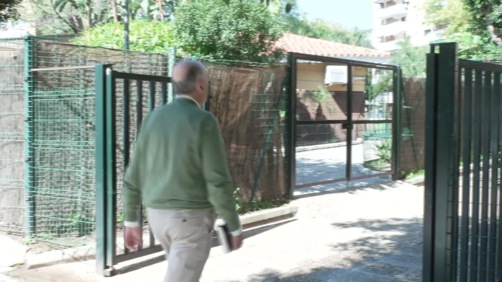 M057-SEVILLA COFRADIA SOBRE MUJERES