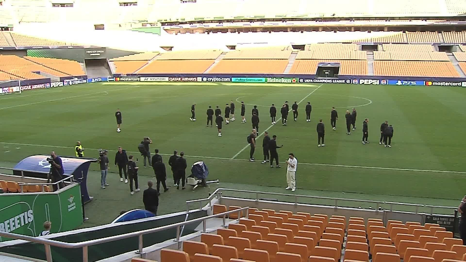 M108-SEVILLA ENTRENAMIENTO FEYENOORD
