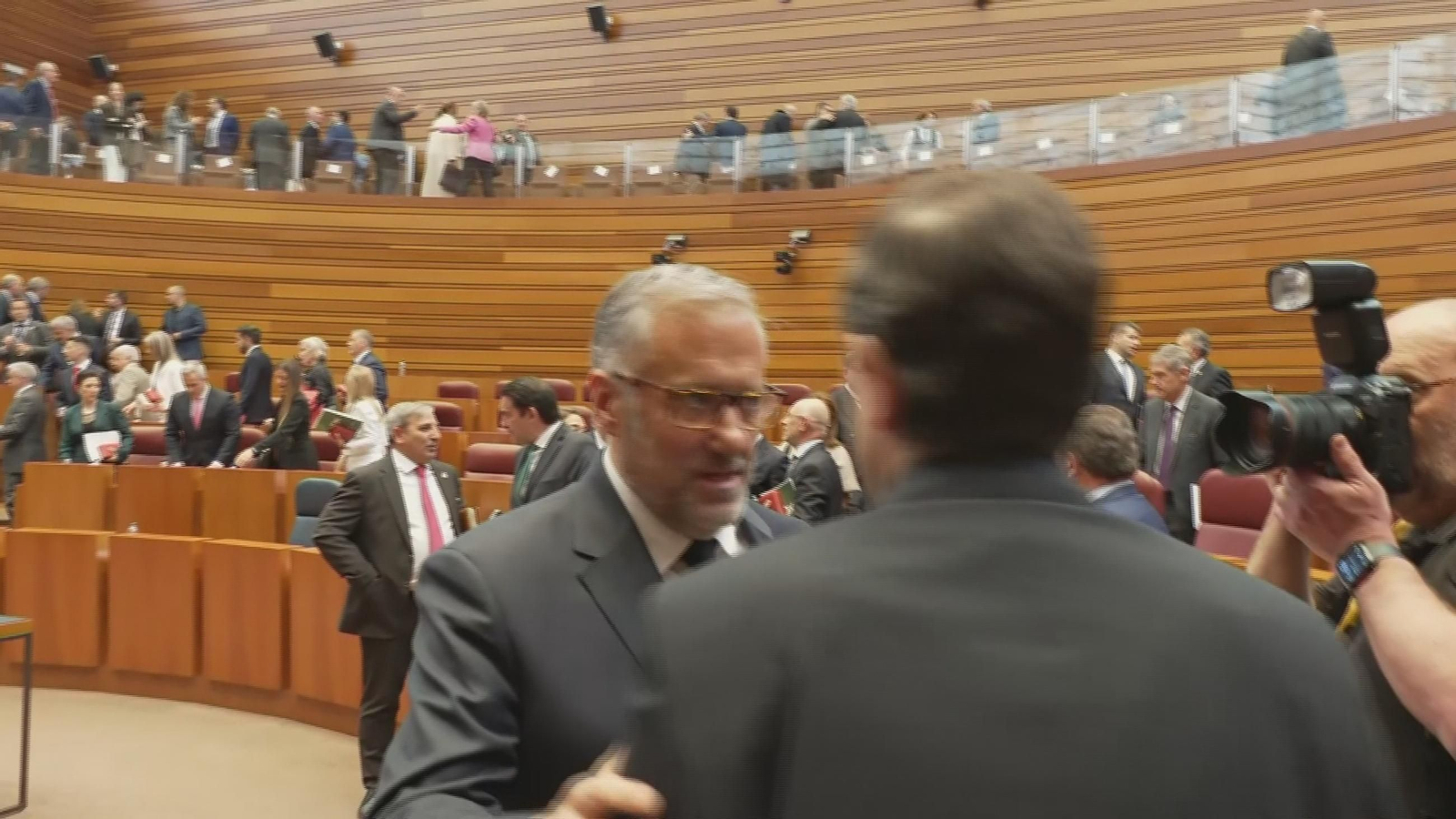 va valladolid abrazo pp vox frame 129