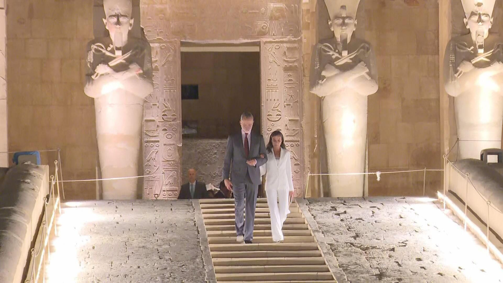 J060-EL CAIRO LOS REYES ILUMINACION TEMPLO HATSHEPSUT