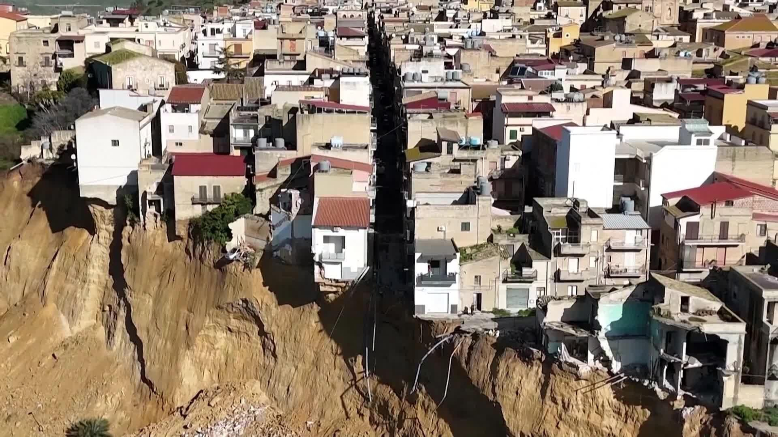 web derrumbe pueblo siciliano