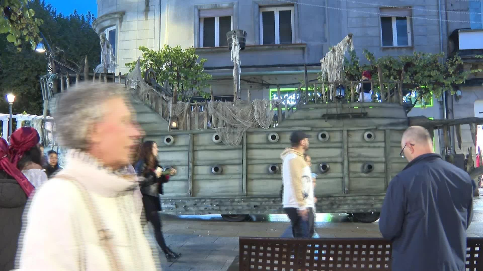 V064-OURENSE DESFILE HALLOWEEN TARDE V064-OURENSE DESFILE HALLOWEEN TARDE