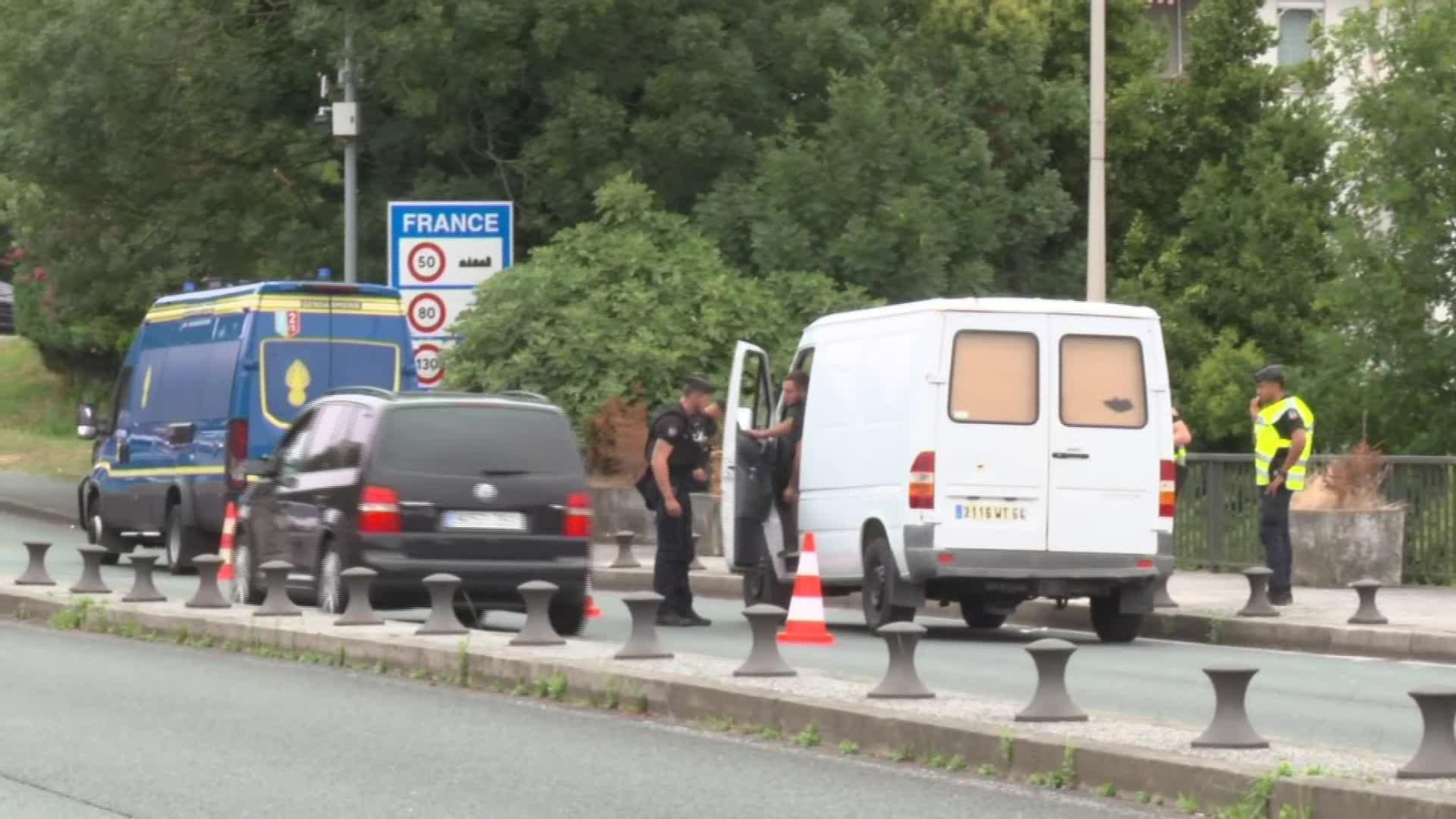 L073-FRANCIA REFUERZOS SEGURIDAD FRONTERA HENDAIA