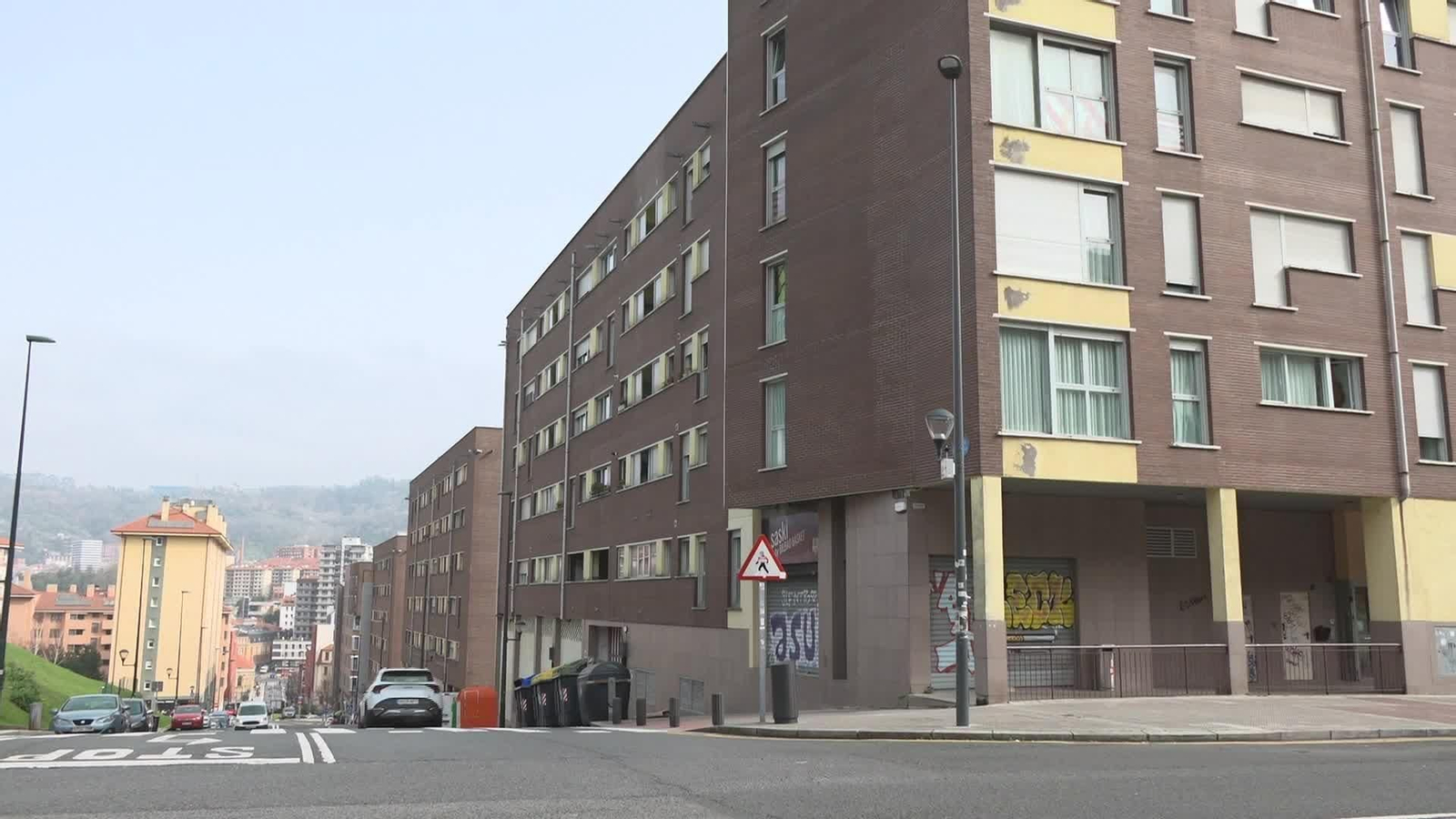 J054-VARIOS VIVIENDAS SOBRE TEJADOS