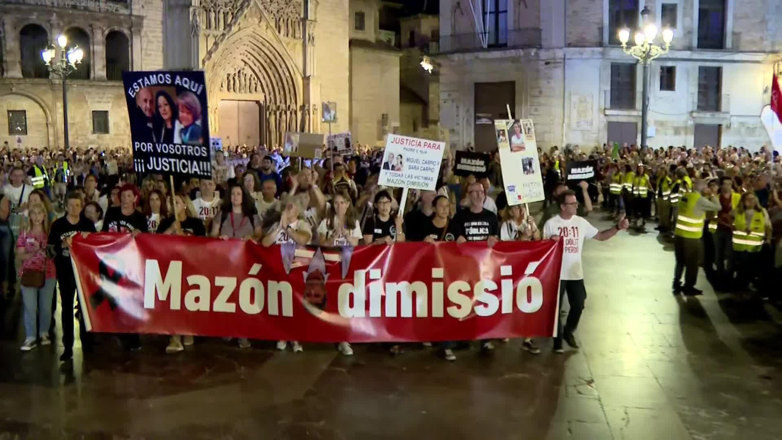 D049-VALENCIA SIRENAS MANIFESTACION CONTRA MAZON ANOCHE D049-VALENCIA SIRENAS MANIFESTACION CONTRA MAZON ANOCHE