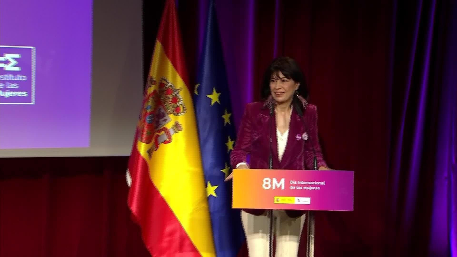 X057-MADRID ANA REDONDO ACTO 8M