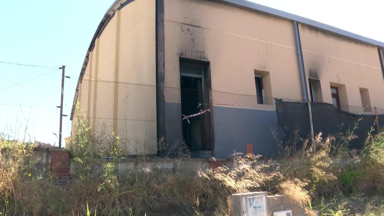Los Mossos investigan si el incendio de una mezquita en Piera fue provocado Los Mossos investigan si el incendio de una mezquita en Piera fue provocado