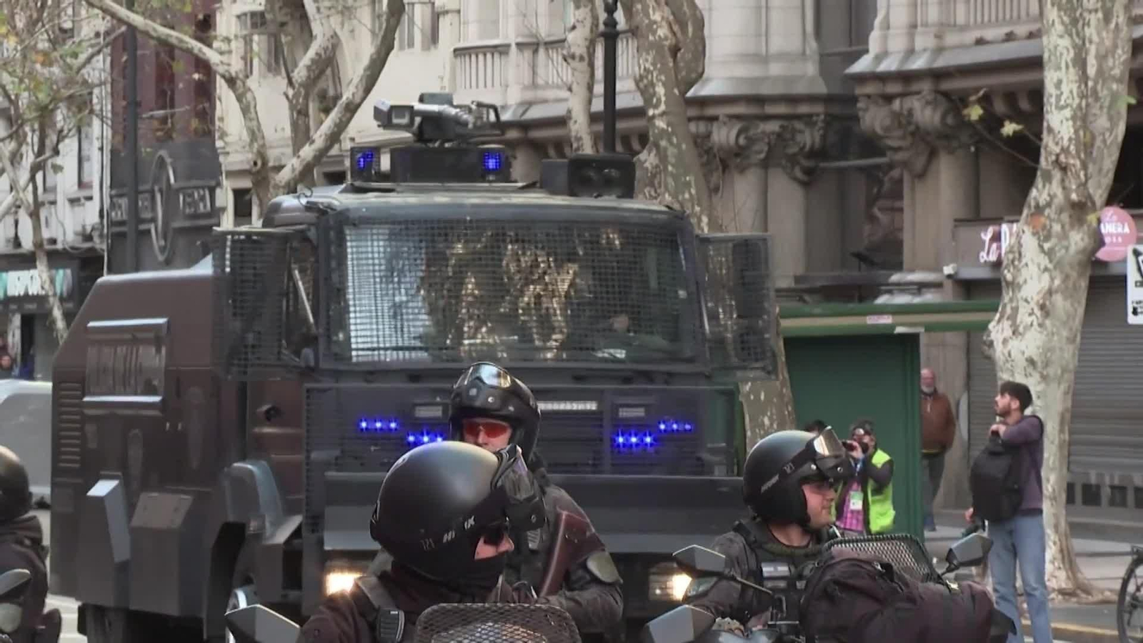 web protesta pensionistas argentina