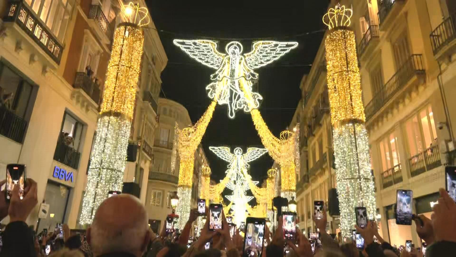 La ciudad de Málaga enciende sus luces de Navidad con Valencia en el corazón La ciudad de Málaga enciende sus luces de Navidad con Valencia en el corazón