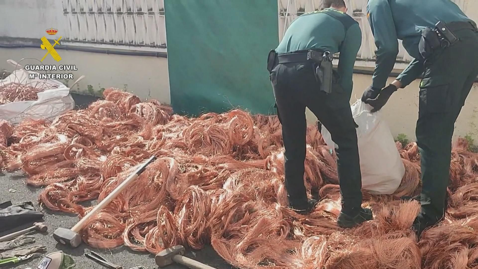 Recuperadas dos toneladas de cobre y 250 kilos de cable solar estañado en Sevilla