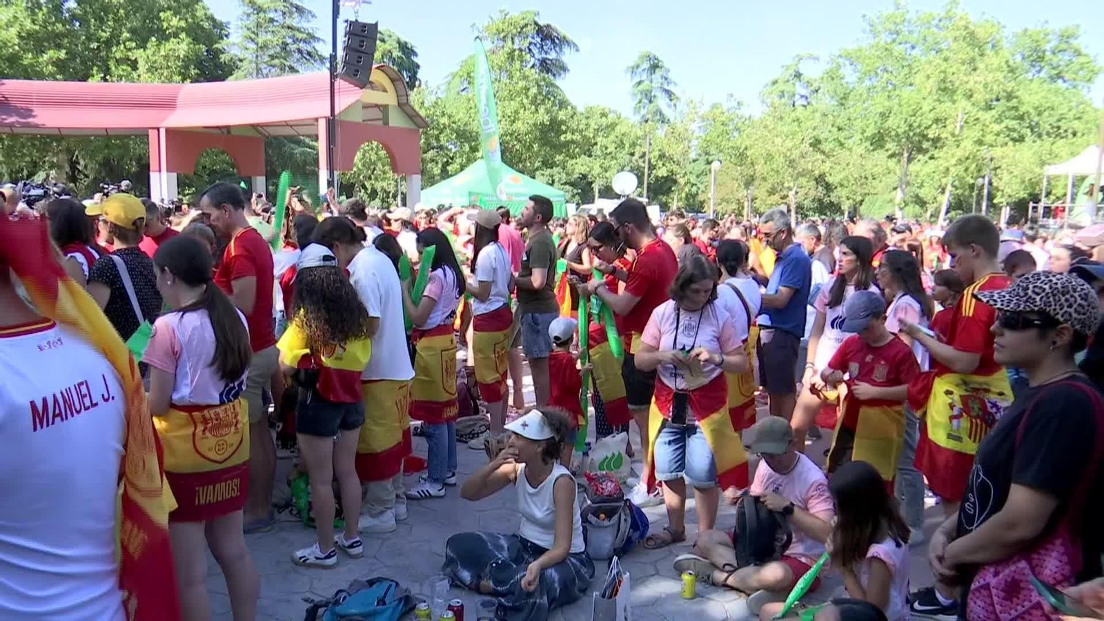 D041-MADRID FAN ZONE SELECCIÓN ESPAÑOLA
