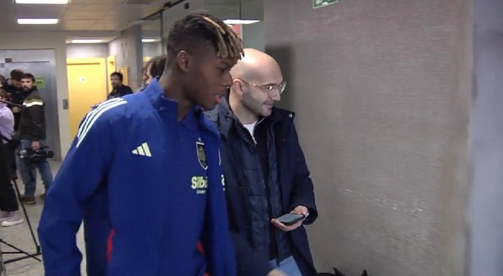 Nico Williams sobre Lamine Yamal: "Es un jugador espectacular y además de ser buen futbolista no ha cambiado nada" Nico Williams sobre Lamine Yamal: "Es un jugador espectacular y además de ser buen futbolista no ha cambiado nada"