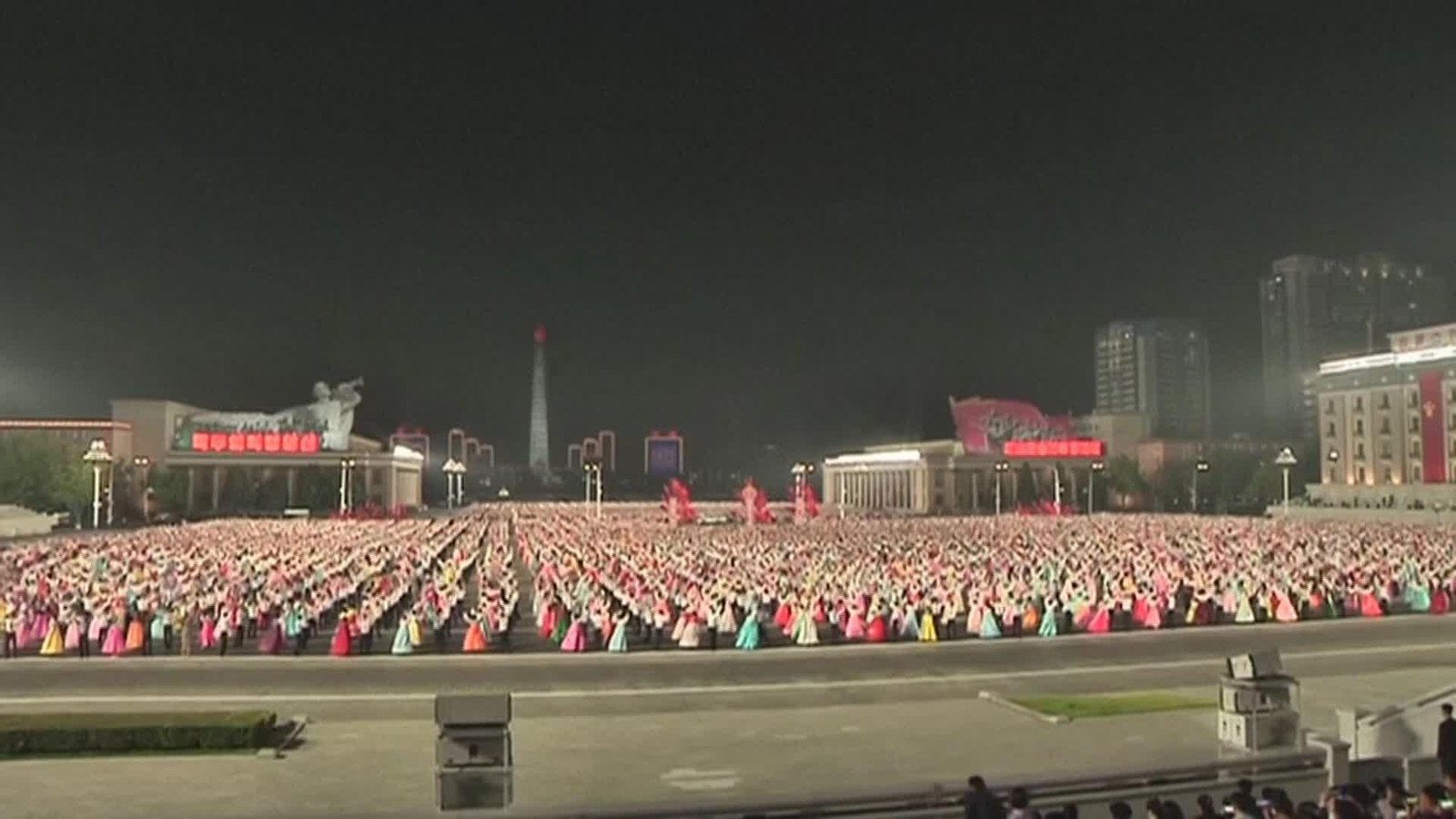 D002-COREA DEL NORTE BAILE ANIVERSARIO PARTIDO