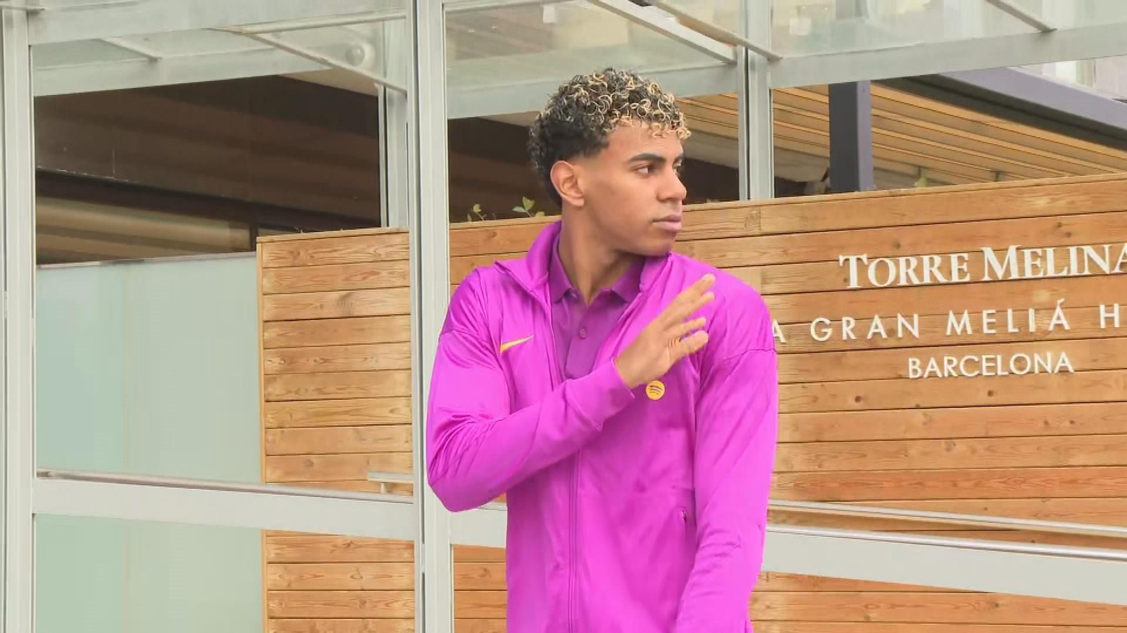 Lamine Yamal en la concentración del Barsa