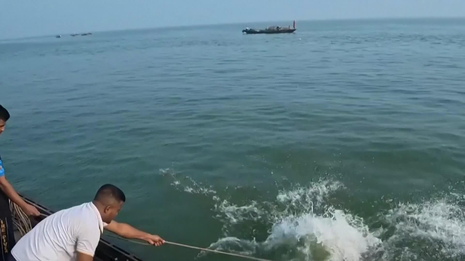 J008-BANGLADESH NAUFRAGIO BARCO