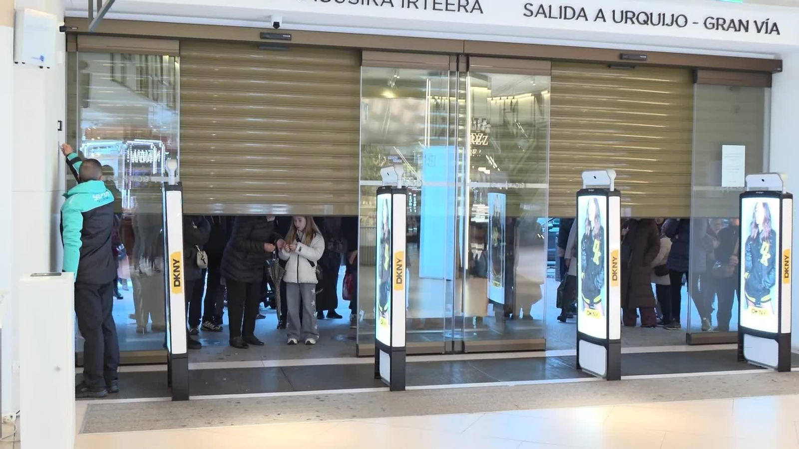 J001-EDI VARIOS COMIENZAN LAS REBAJAS