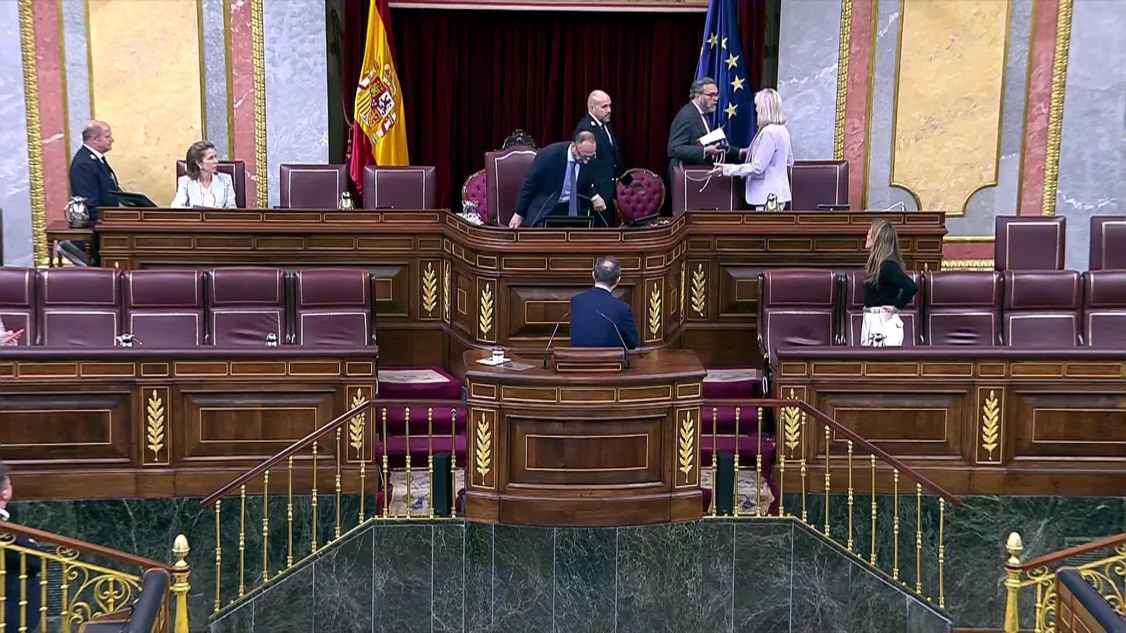 va congreso diputado vox increpa presidencia