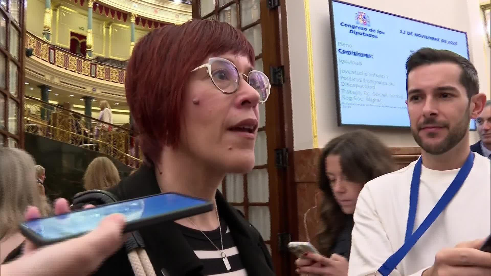 J023-CONGRESO PASILLOS 2