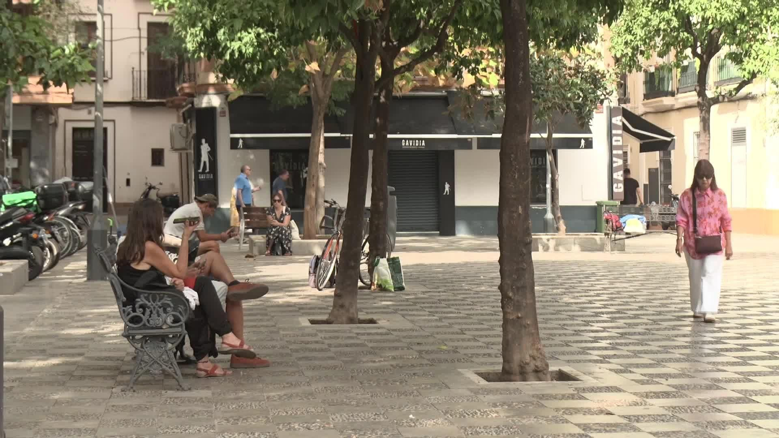 X048-SEVILLA BAJADA TEMPERATURAS