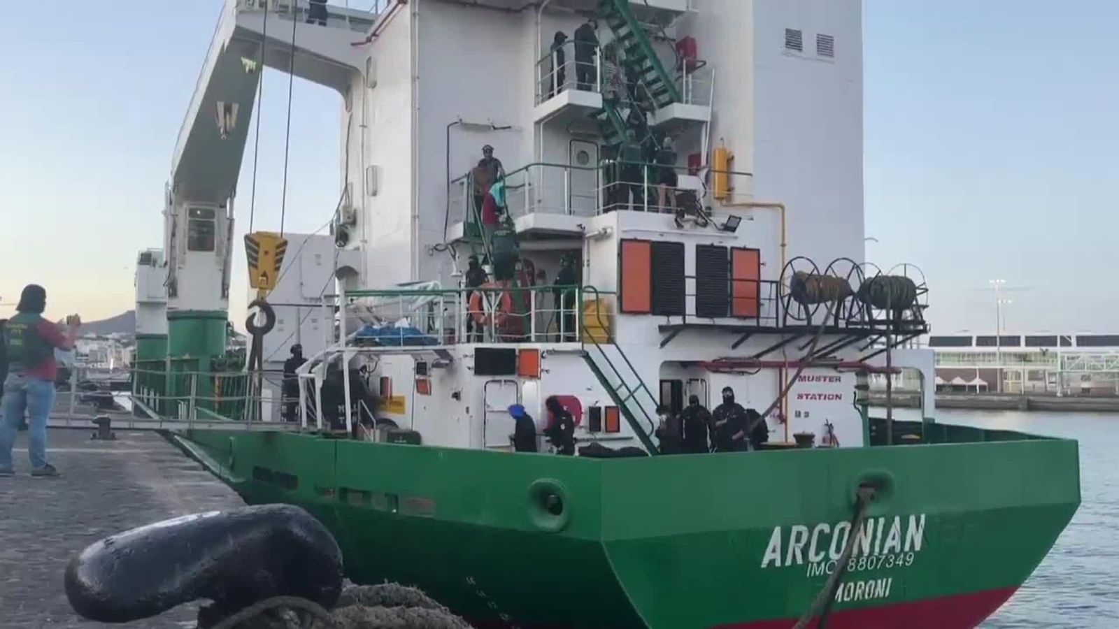 L024-CANARIAS ALIJO DE COCAÍNA EN BARCO