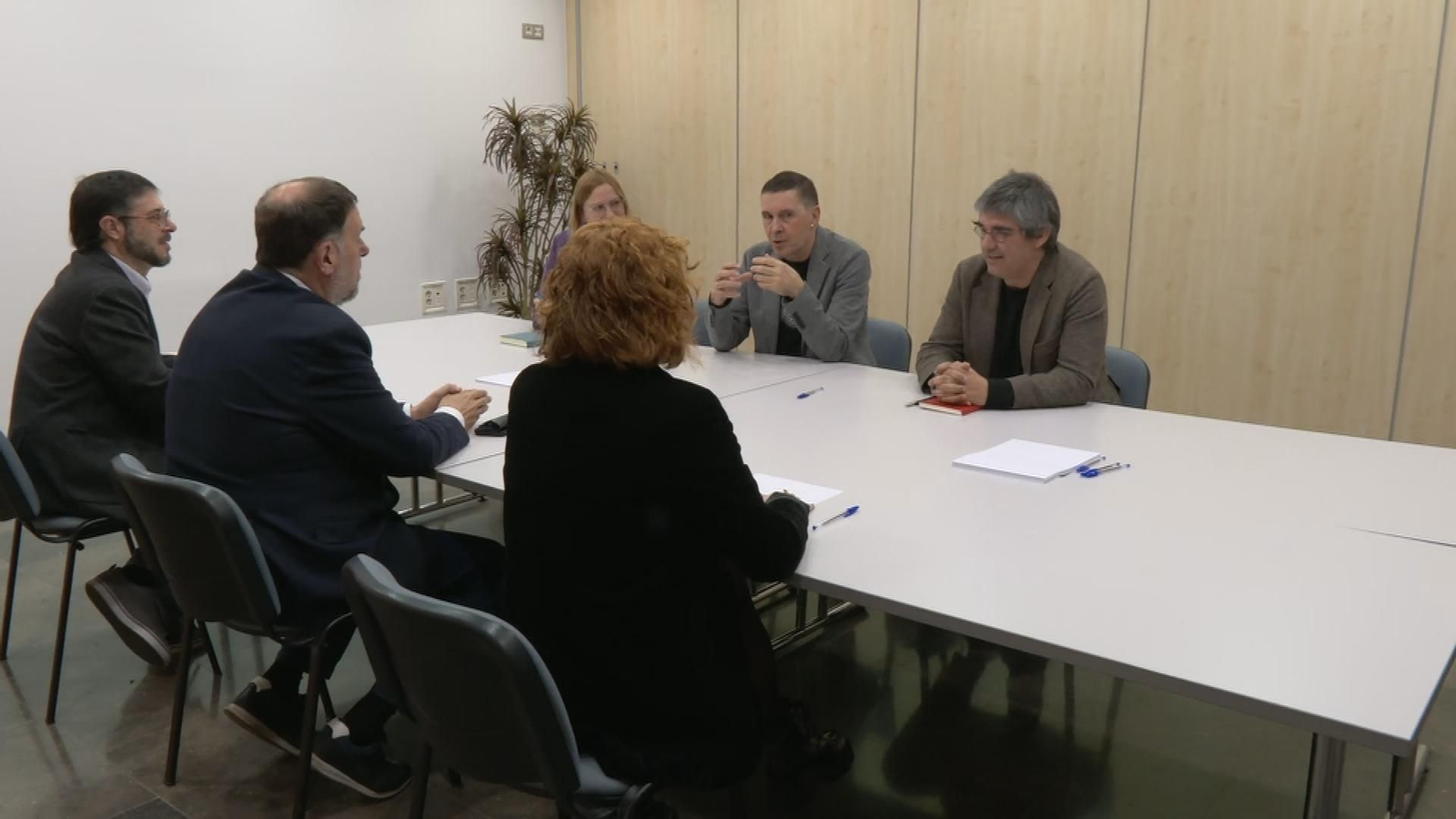 M022 BARCELONA REUNION ERC Y EH BILDU.Duplicate frame 2112