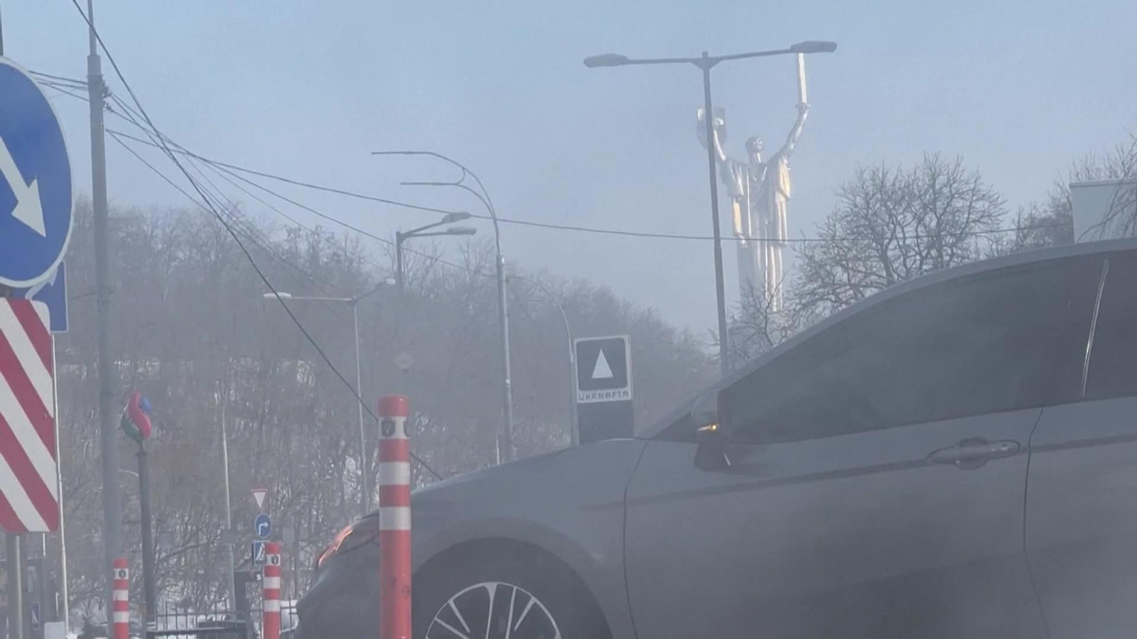 D010-UCRANIA VECINOS SIN LUZ TRAS ATAQUE RUSO