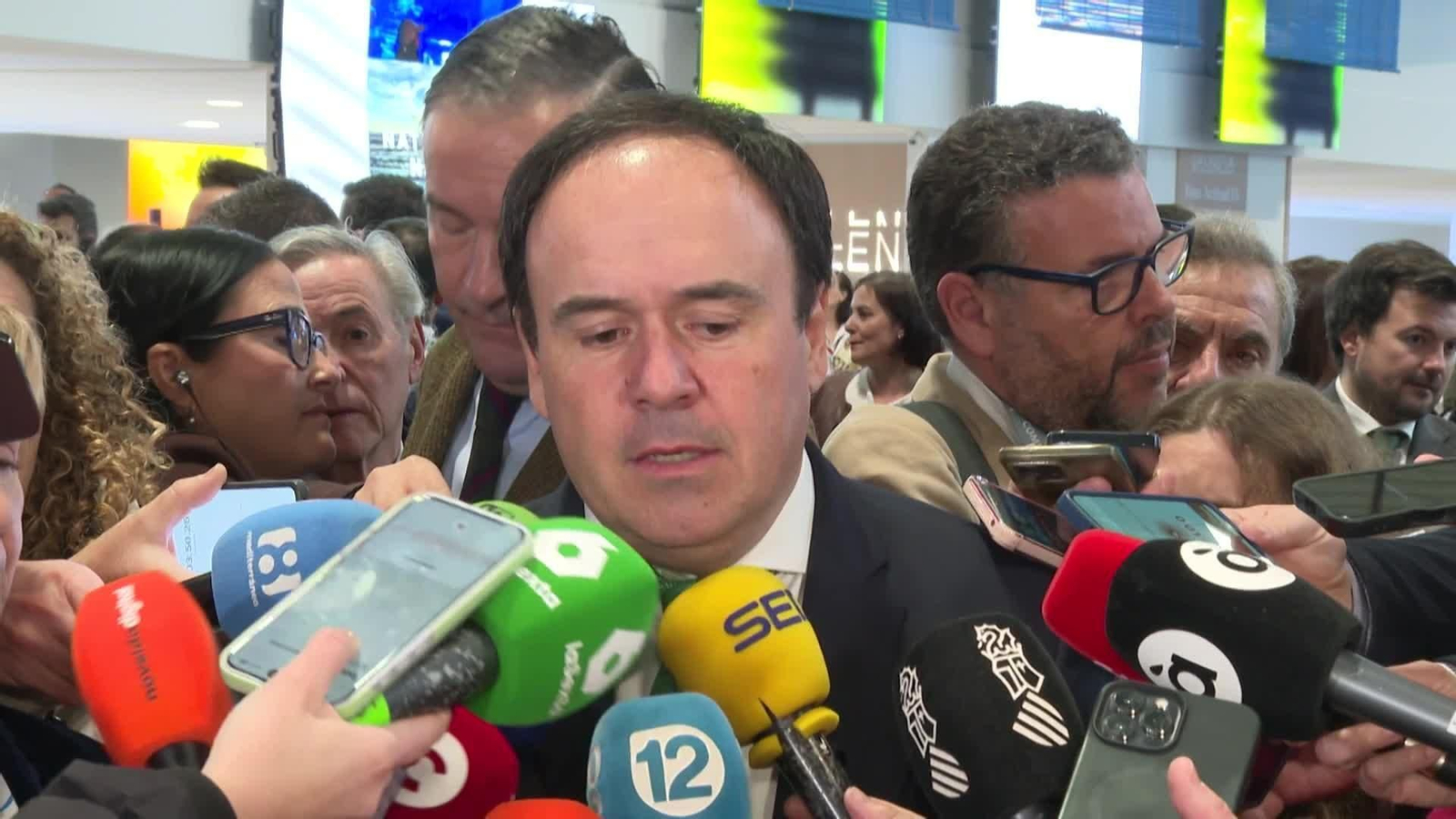 X048-MADRID PEREZ LLORCA Y ALMEIDA FITUR