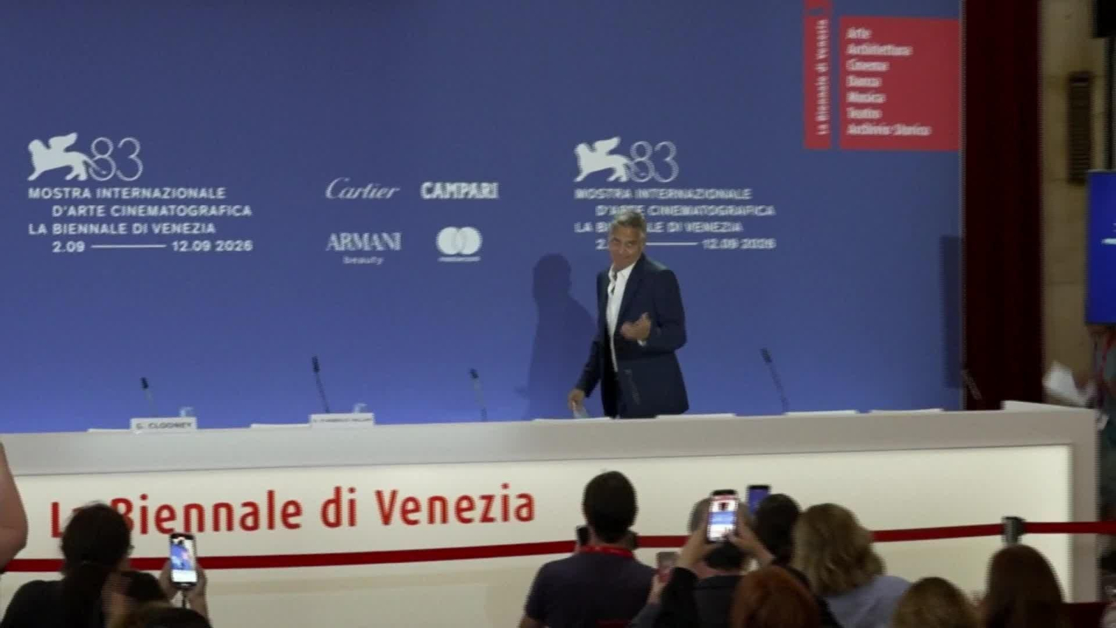 X057-ITALIA GEORGE CLOONEY EN VENECIA