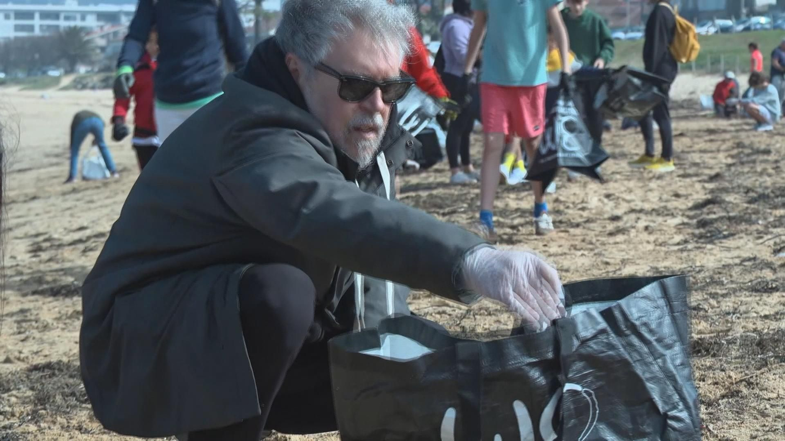 ivan ferreiro limpieza playas