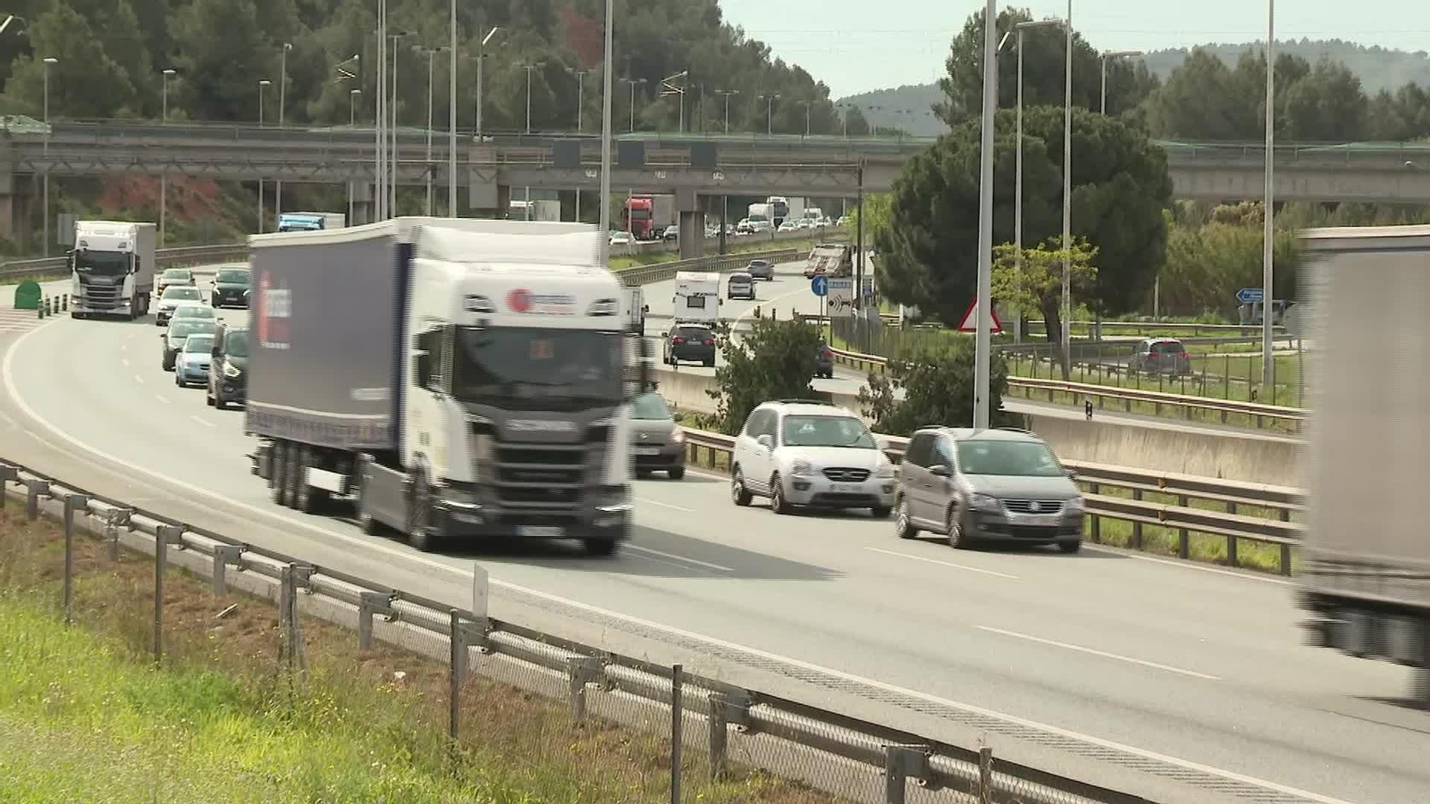 J016-BARCELONA OPERACION SALIDA