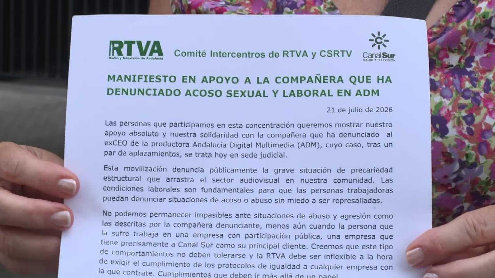 M065-SEVILLA CONCENTRACION APOYO PERIODISTA