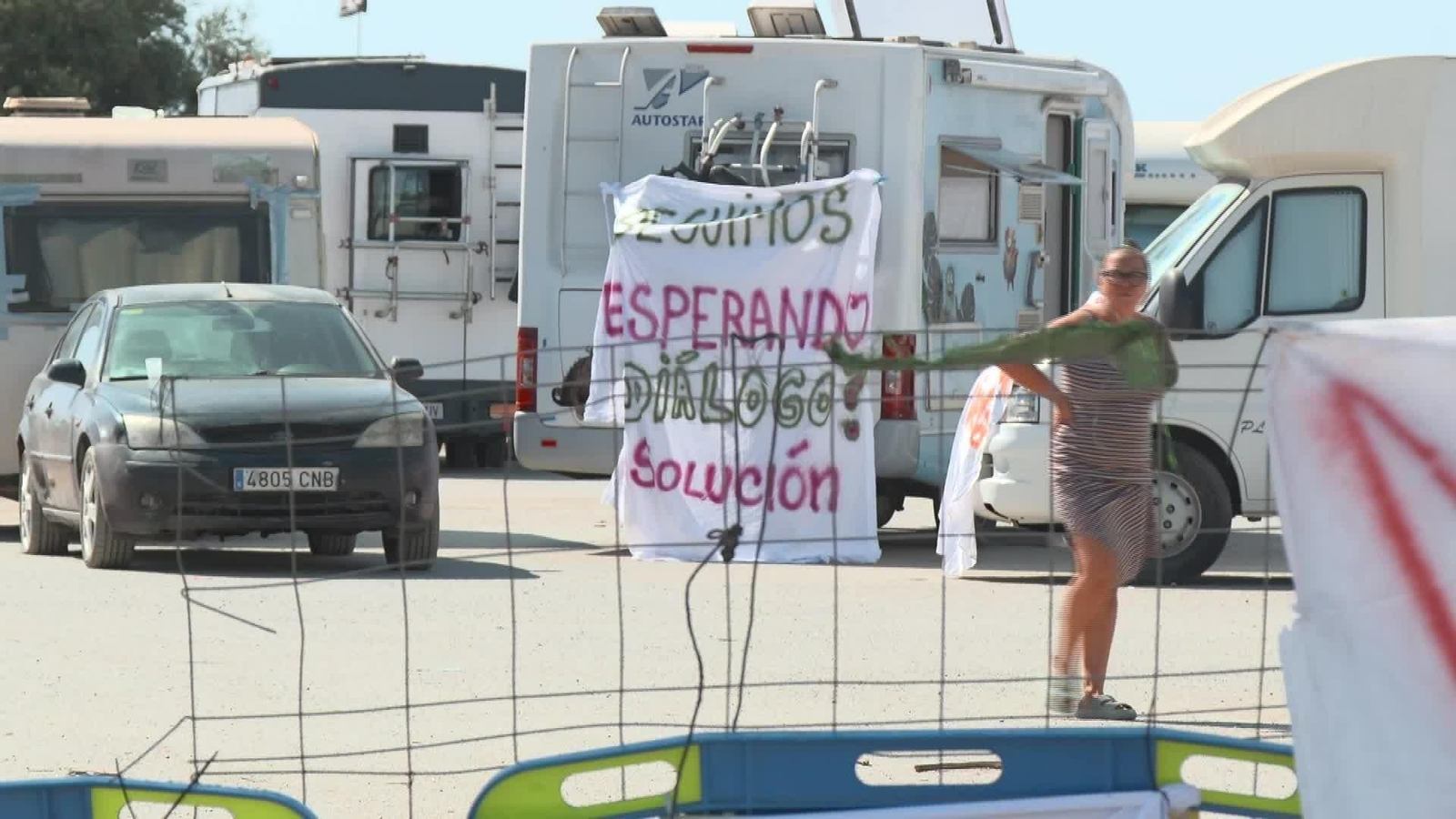 M045-MALAGA TENSION DESALOJO CARAVANAS