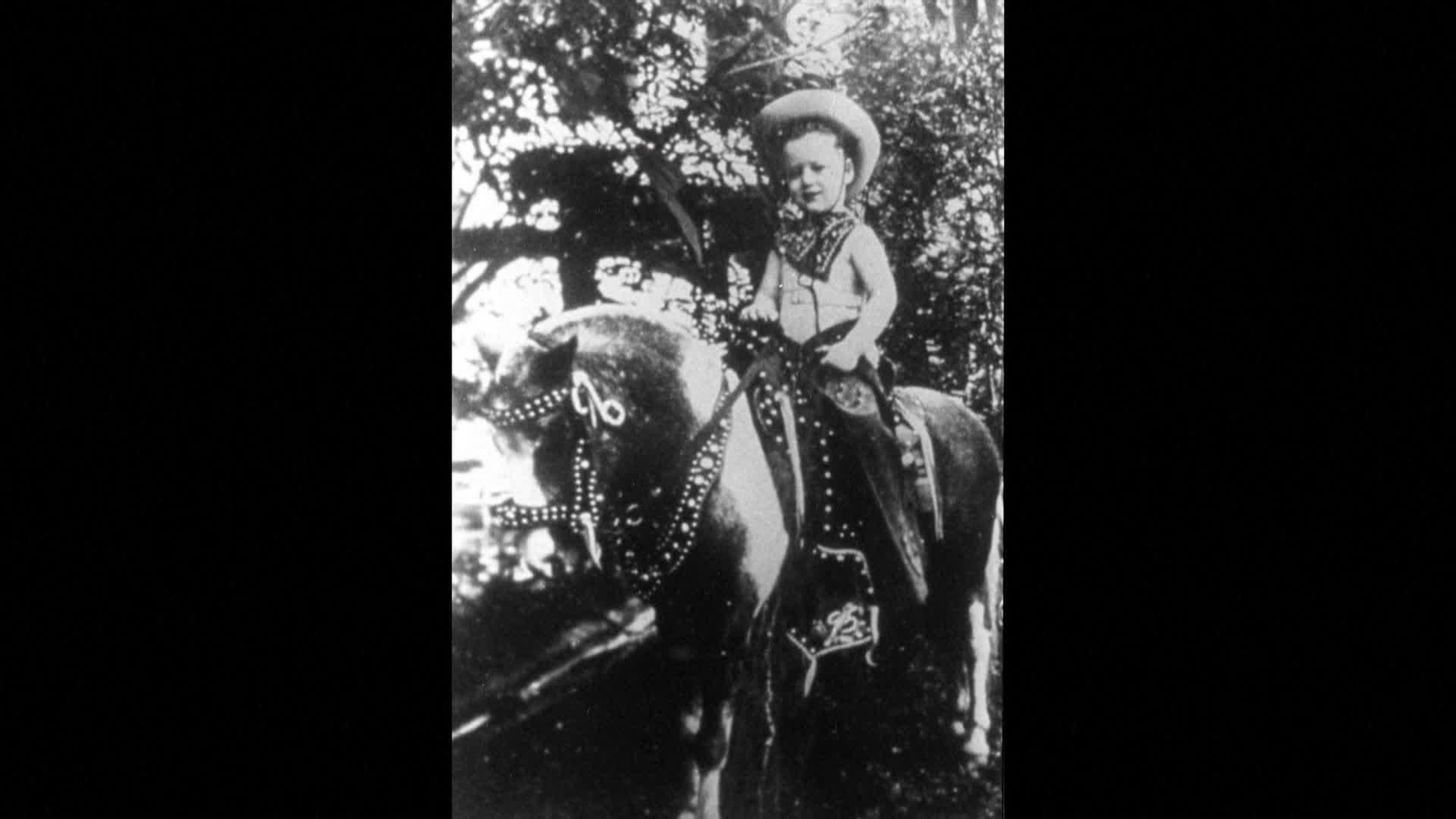 M036-EEUU ARCHIVO CLINTON CUMPLE 80