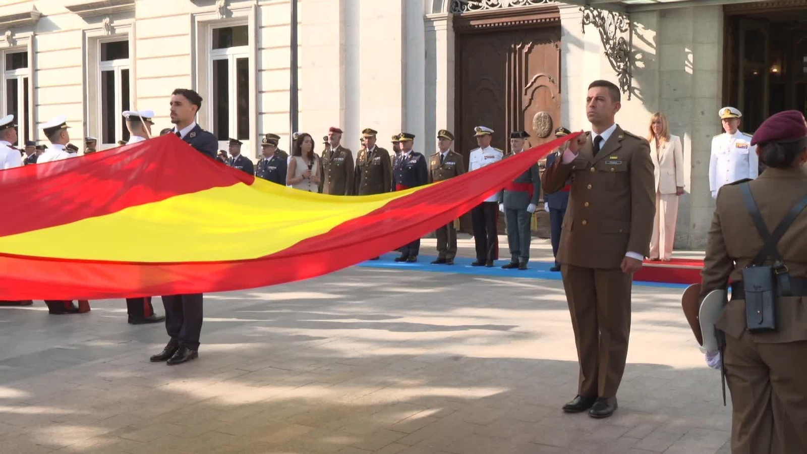 va izada bandera