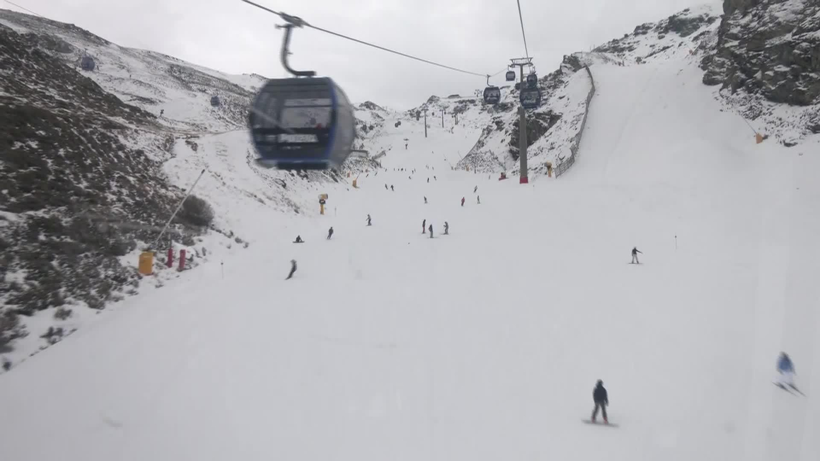 V029-VARIOS PISTAS DE ESQUI