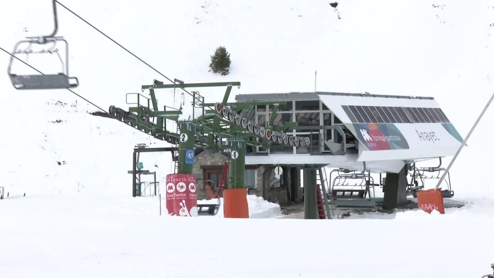 V044-VARIOS ABREN ESTACIONES ESQUI